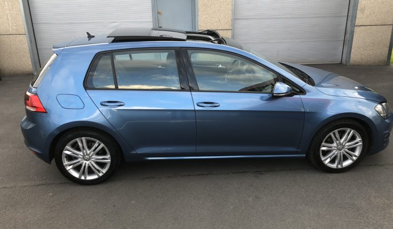 VW Golf 1.6TDI105 Carat CUIR/GPS/TOIT/XENON/17″ complet