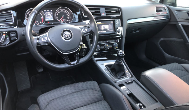 VW Golf 1.6 TDI 105 CARAT SEMI-CUIR/GPS/TOIT/ACC/PARK ASSIST/16″ complet