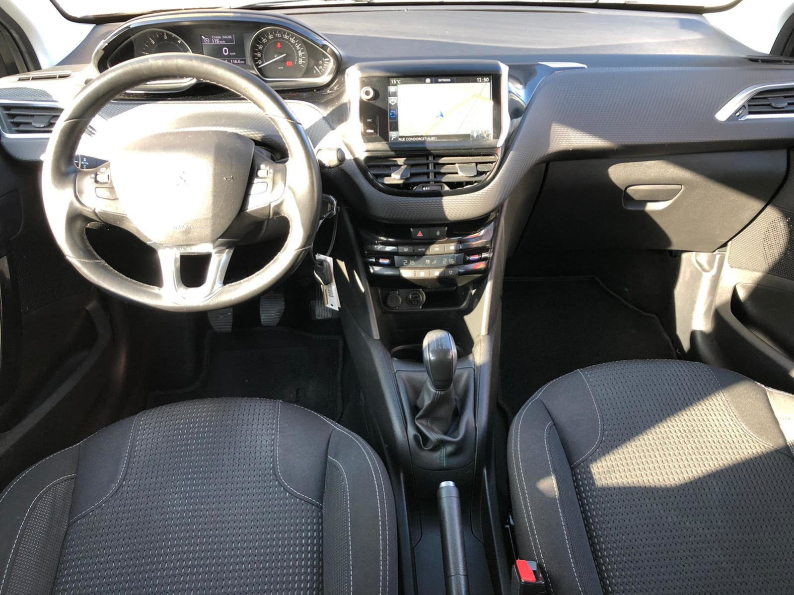 Peugeot 208 1.6 HDI 100 LED/GPS/CAR PLAY/16" - JNS MOTORS