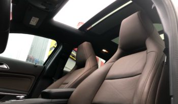 Mercedes-Benz GLA 180 d Fascination AMG FULL TOIT/GPS/CUIR/FULL LED/CAMERA/19″ complet