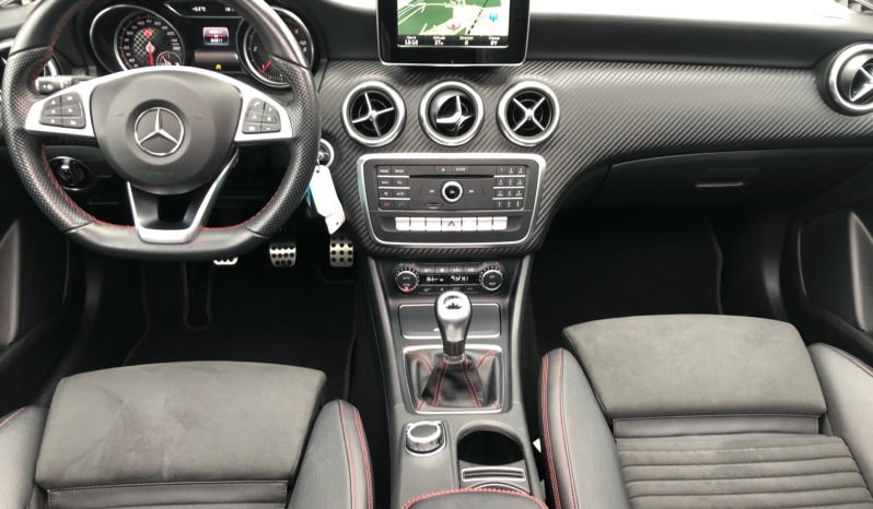 Mercedes-Benz A 180d Fascination AMG FULL TOIT/SEMI-CUIR/FULL LED/GPS/CAMERA/HARMAN&KARDON/18″ complet