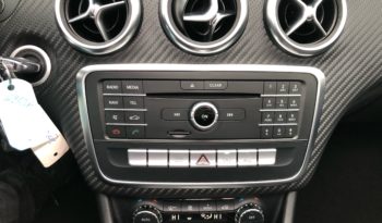 Mercedes-Benz A 180d Fascination AMG FULL TOIT/SEMI-CUIR/FULL LED/GPS/CAMERA/HARMAN&KARDON/18″ complet