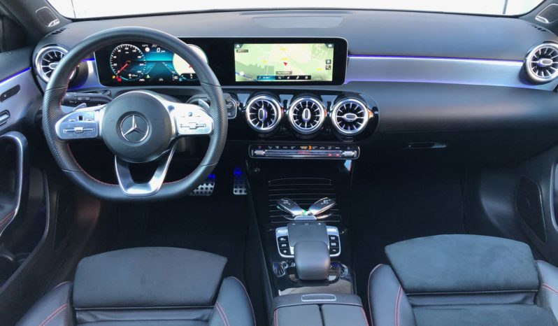 Mercedes-Benz Classe A 180 d 116ch AMG Line 7G-DCT FULL TOIT/GPS/BURMESTER/LUMIERE/CUIR/MBUX/CAMERA/19″ complet